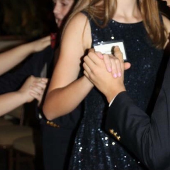 Dress - Picture 2 of 6